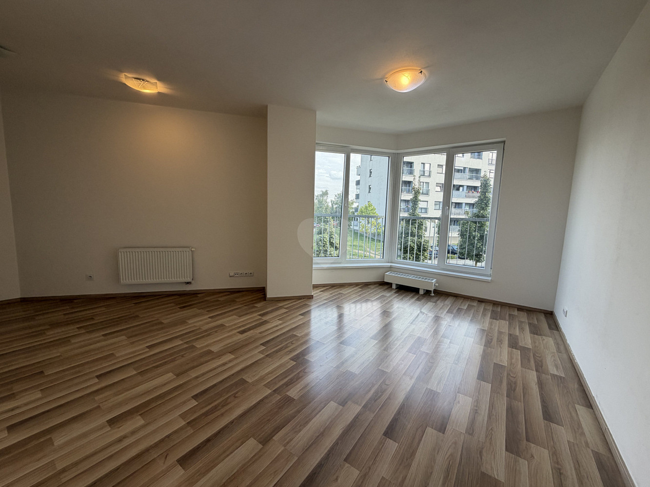 Pronájem bytu 1+kk 34 m² – fotografie 2