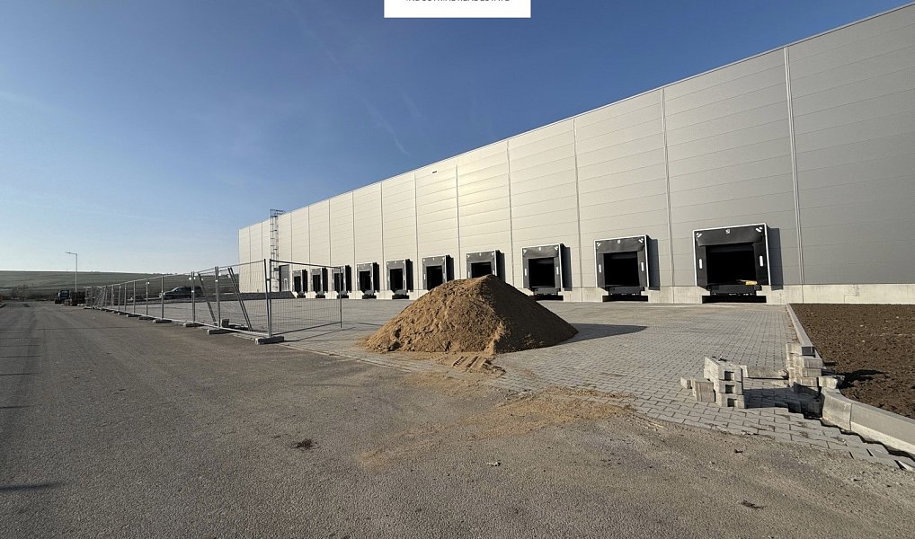 Pronájem výrobních prostor 2 800 m², Starovice – náhled fotky 5