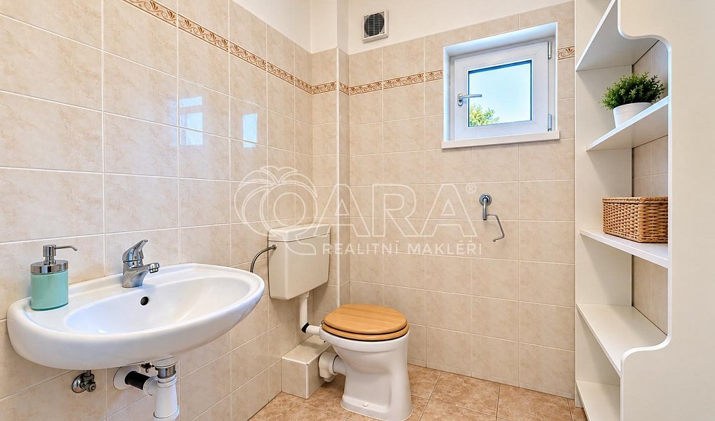 Pronájem domu 199 m² s pozemkem 1 914 m², Třebechovice pod Orebem – náhled fotky 7