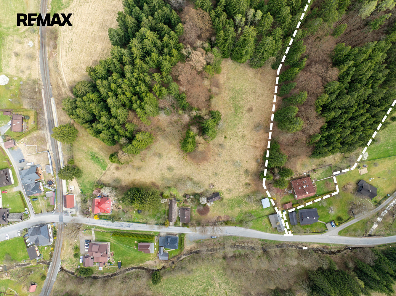 Prodej domu 313 m² s pozemkem 10 000 m² – pohled 2