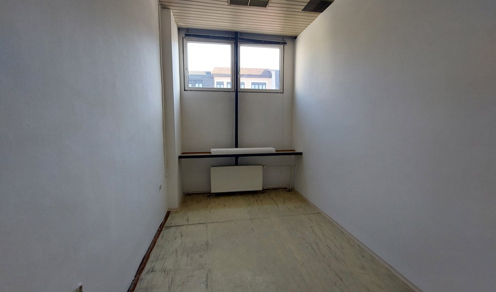 Pronájem kanceláře 30 m², Valašské Meziříčí – náhled fotky 3