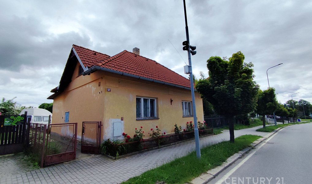Prodej domu 86 m² s pozemkem 241 m², Dačice – náhled fotky 2