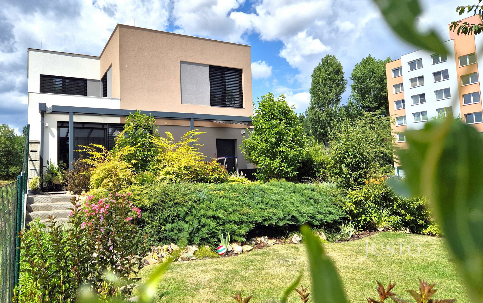 Prodej domu 173 m² s pozemkem 465 m²
