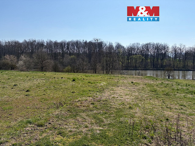 Prodej komerčního pozemku 1 421 m²