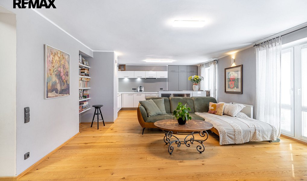 Pronájem bytu 3+kk 82 m², Karlovy Vary – náhled fotky 11