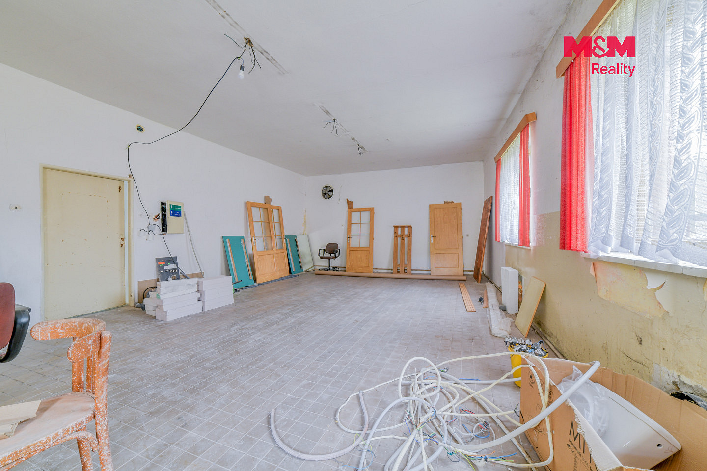 Prodej obchodních prostor 94 m² – fotografie 4
