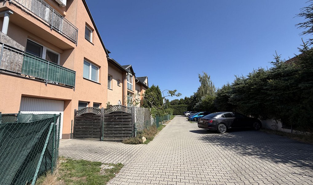 Prodej bytu 3+kk 74 m², Šestajovice – náhled fotky 23