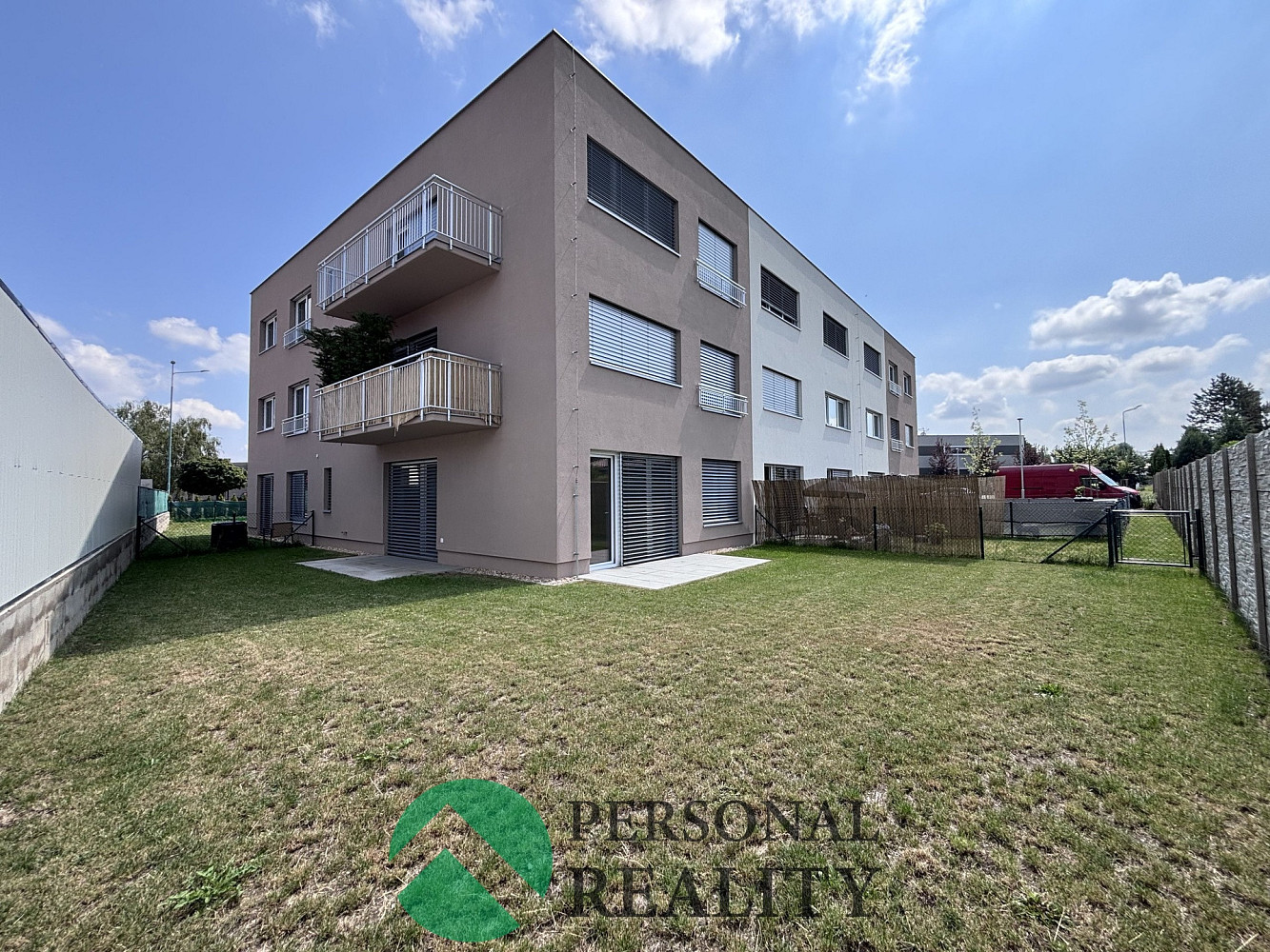 Pronájem bytu 2+kk 66 m² — photo 4