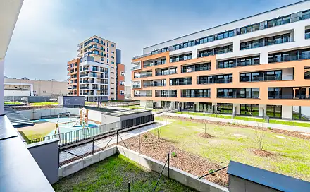 Parkovací stání v Hloubětíně, Poděbradská, Praha 9 - Hloubětín