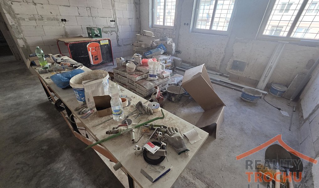 Prodej obchodních prostor 600 m², Úpice – náhled fotky 11