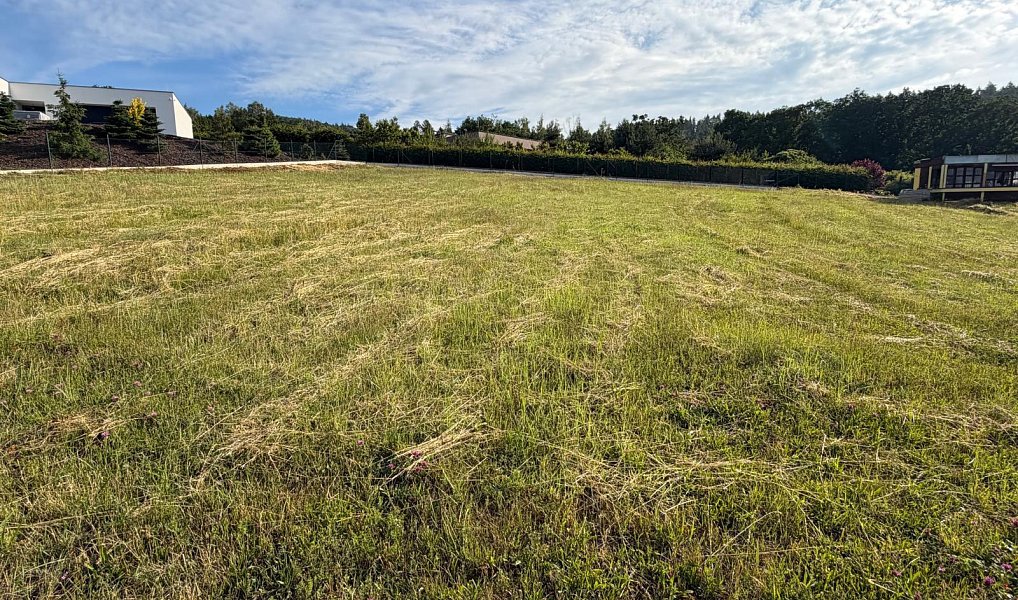 Prodej stavebního pozemku 1 010 m², Málkov – náhled fotky 2