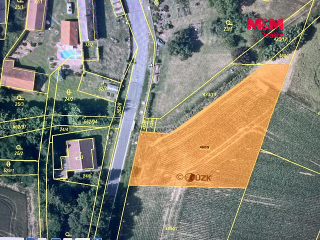 Prodej stavebního pozemku 2 006 m² – fotografie 2