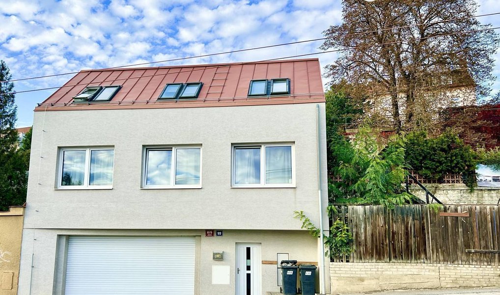 Prodej domu 274 m² s pozemkem 165 m², Praha – náhled fotky 2