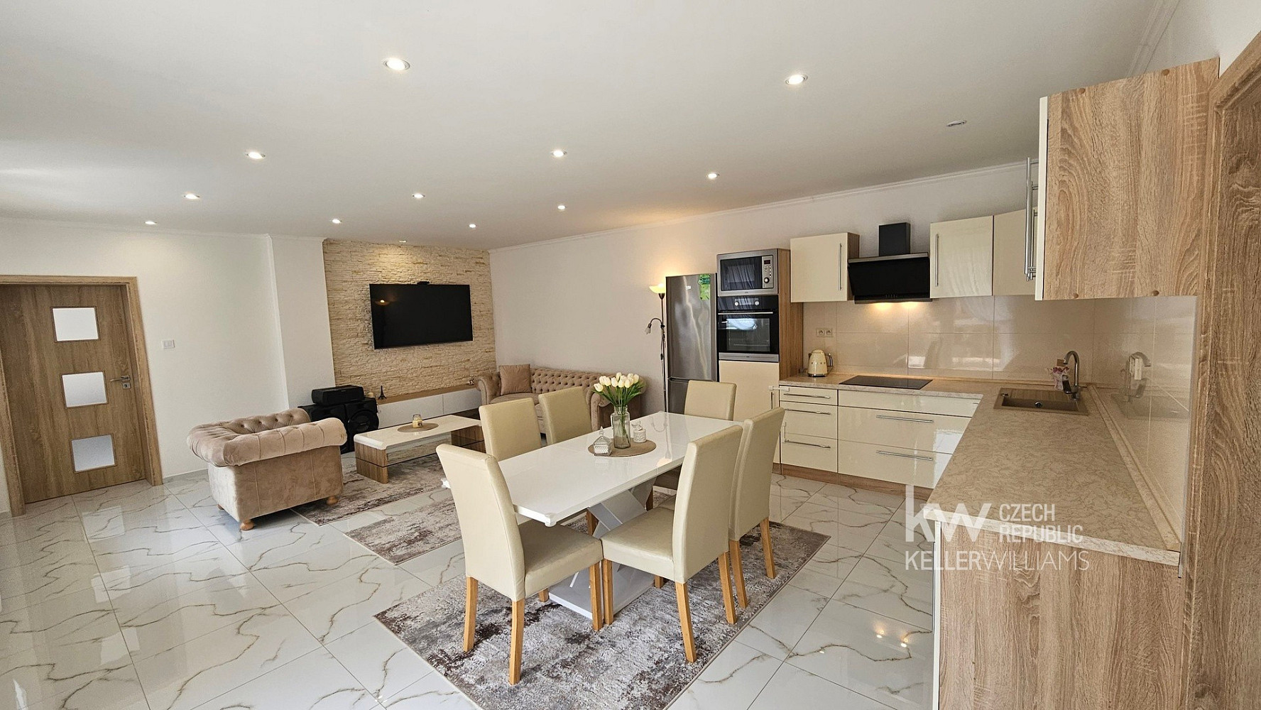 Prodej domu 93 m² s pozemkem 285 m² – fotografie 2