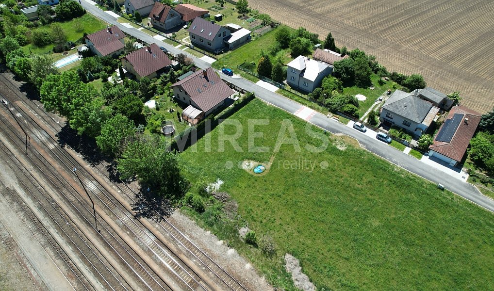 Prodej stavebního pozemku 1 087 m², Dvory – náhled fotky 9