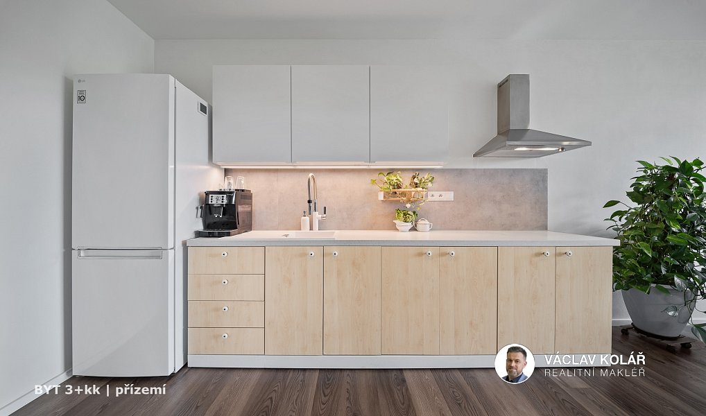 Prodej domu 338 m² s pozemkem 816 m², Horoušany – náhled fotky 7