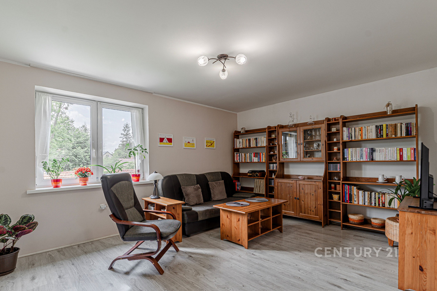 Prodej domu 180 m² s pozemkem 6 300 m²