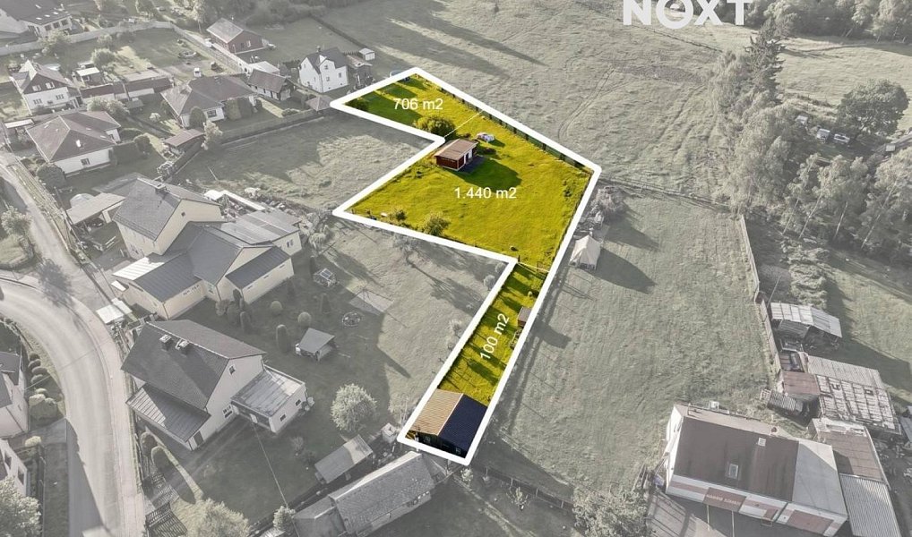 Prodej stavebního pozemku 2 246 m², Pila – náhled fotky 3