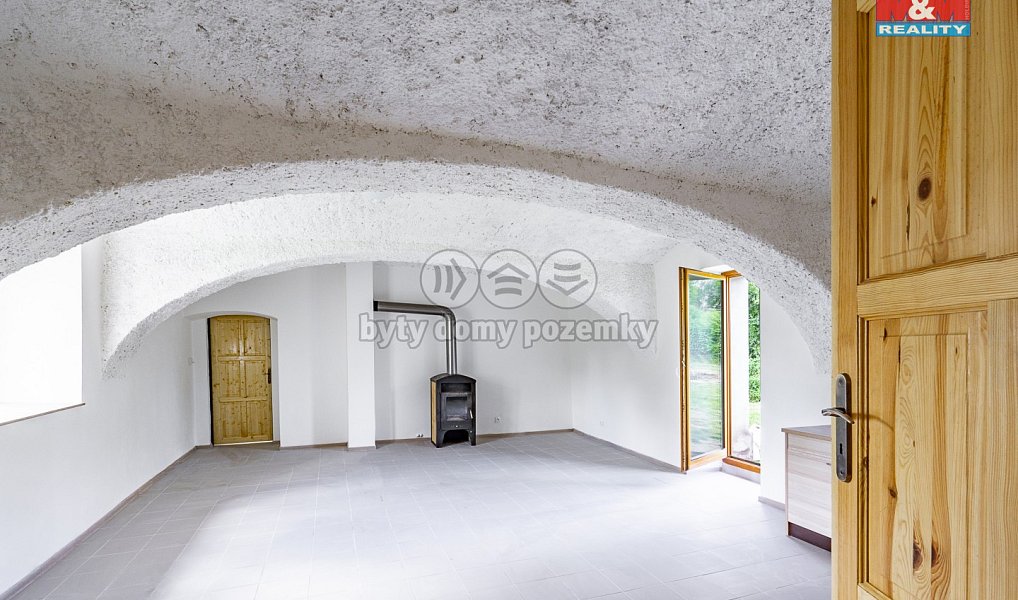 Prodej domu 130 m² s pozemkem 1 000 m², Zahrádka – náhled fotky 4
