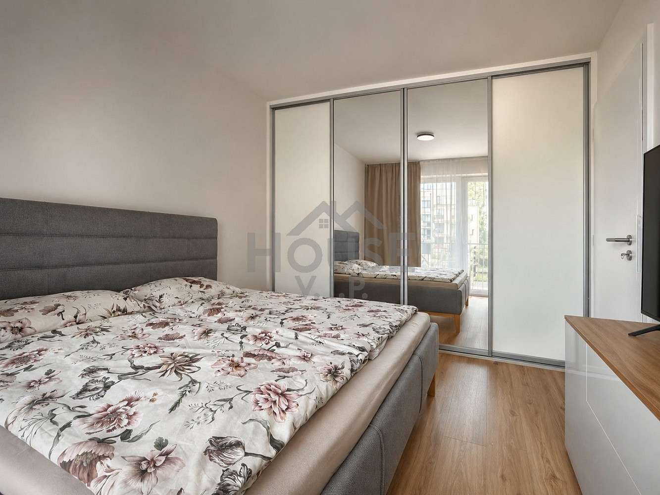 Prodej bytu 2+kk 54 m² — photo 3