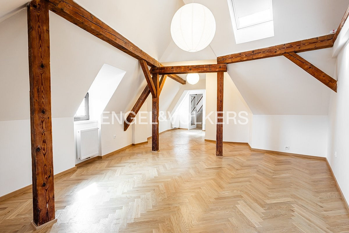 Pronájem bytu 2+kk 89 m²