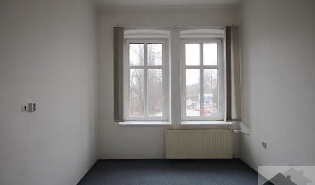 Pronájem kanceláře 58 m², Liberec – náhled fotky 2