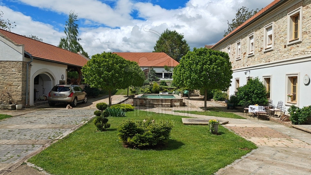 Prodej ubytovacího objektu 340 m²