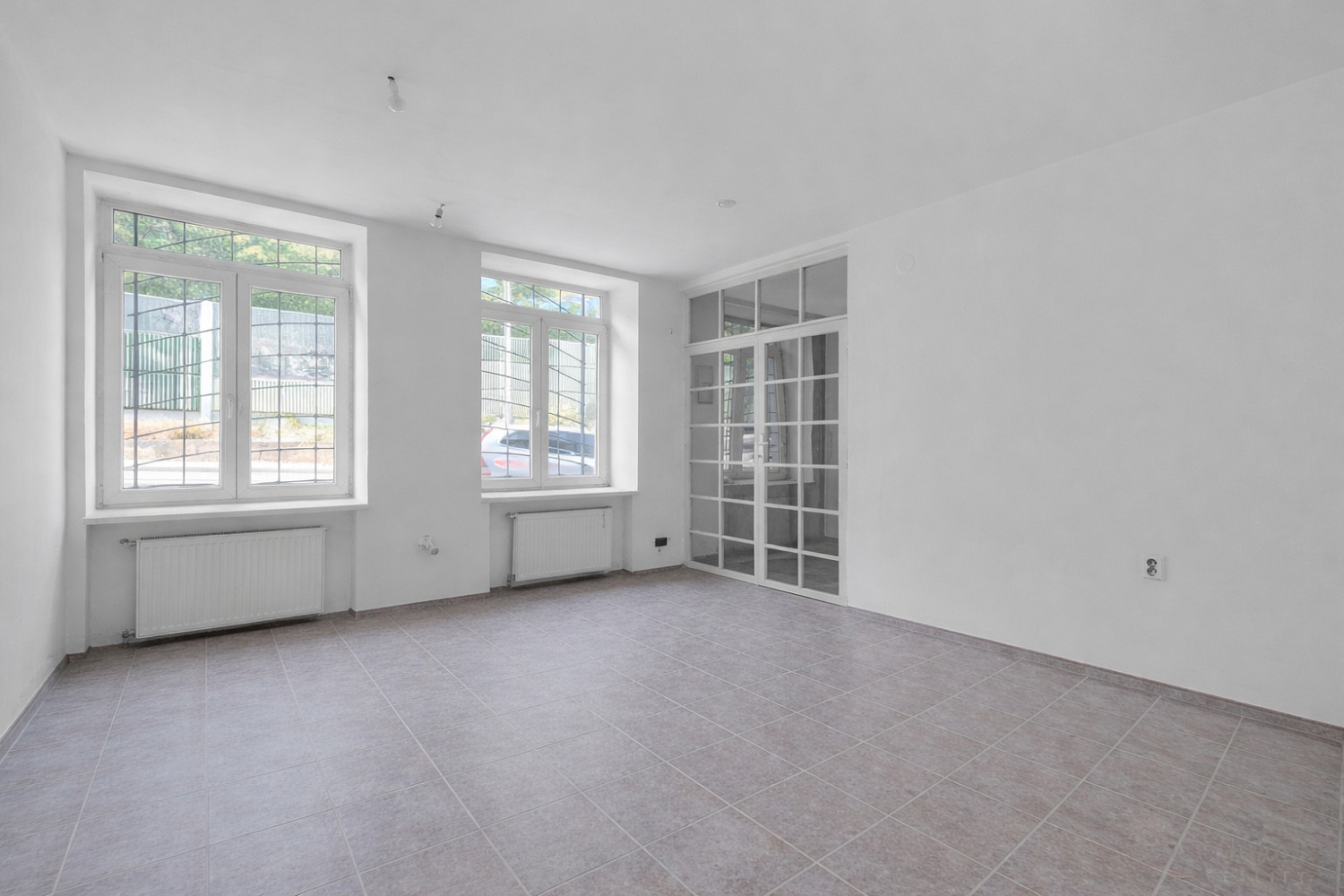 Pronájem kanceláře 124 m² – fotografie 3