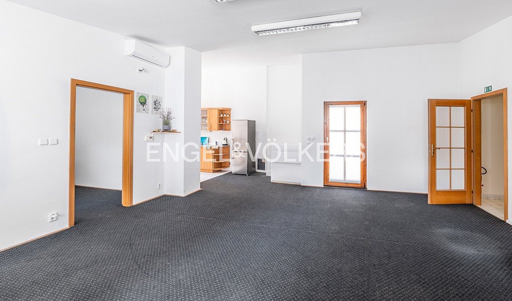 Pronájem kanceláře 123 m², Praha – náhled fotky 4