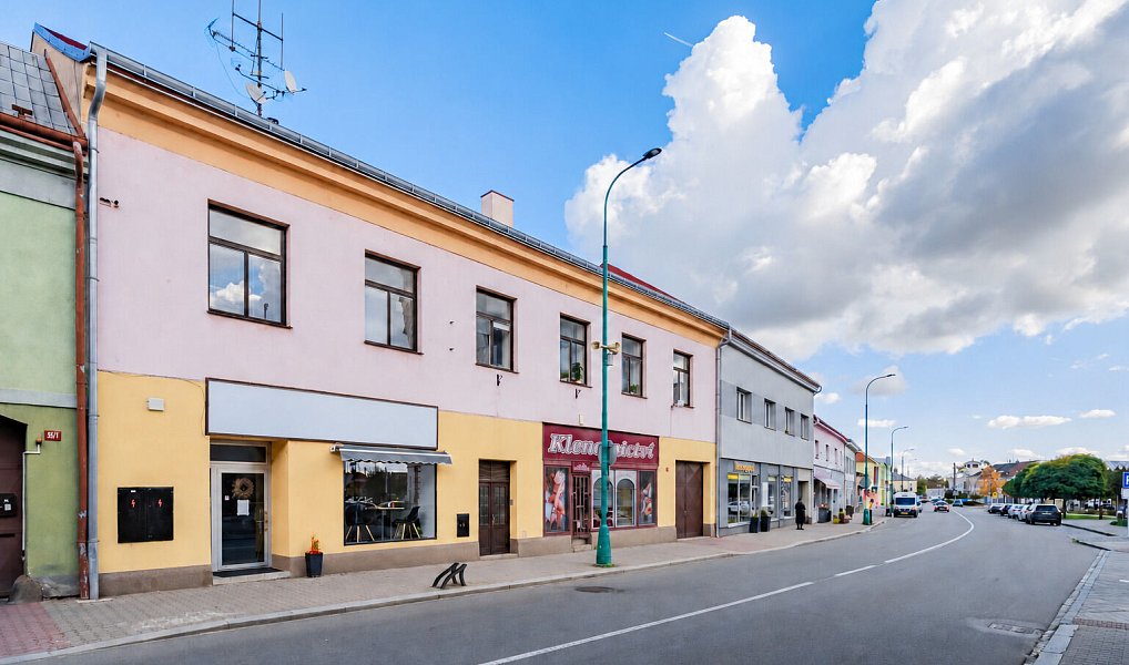 Prodej domu 700 m² s pozemkem 4 338 m², Chlumec nad Cidlinou – náhled fotky 2