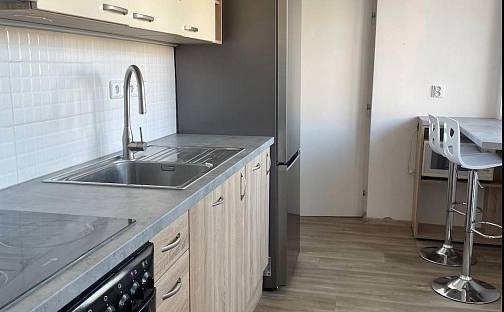 Pronájem bytu 4+1 83 m², třída Tomáše Bati, Zlín