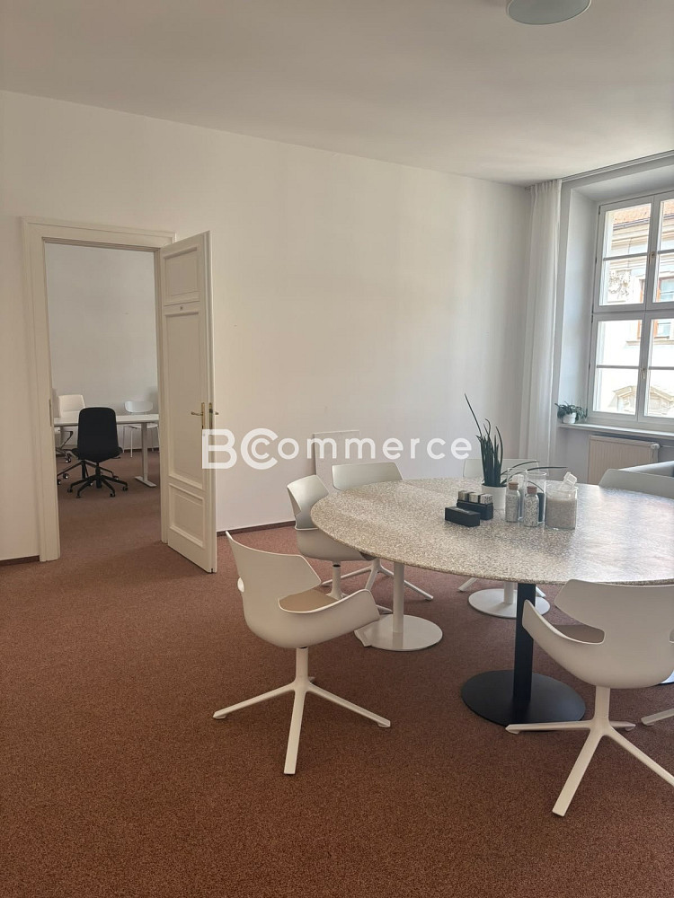 Pronájem kanceláře 67 m² – fotografie 4