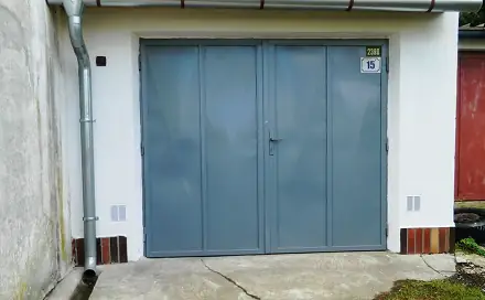 Prodej řadové garáže 28m2 v Chebu - Hradišti., Cheb