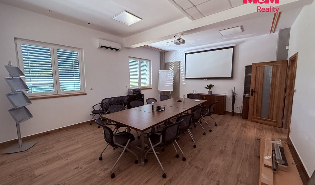 Pronájem skladovacích prostor 1 049 m², Strančice – náhled fotky 5