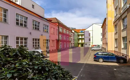 Pronájem kanceláře 260 m², Zubatého, Praha 5 - Smíchov