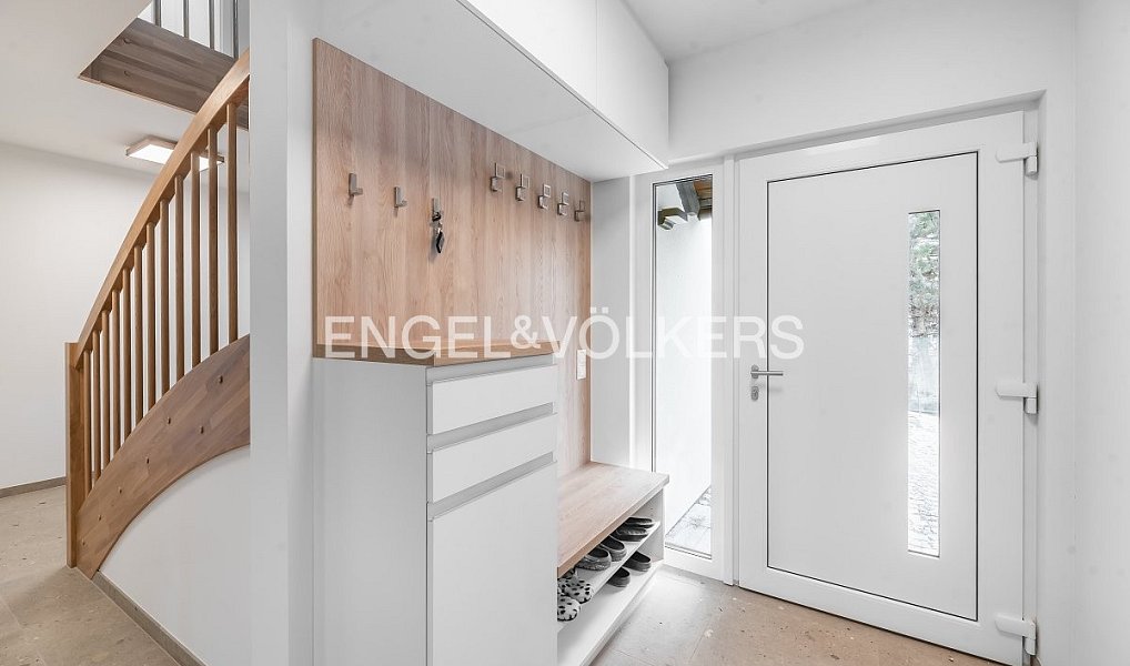 Pronájem domu 167 m² s pozemkem 662 m², Praha – náhled fotky 10