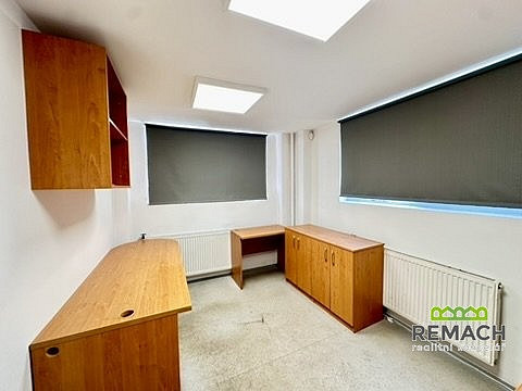 Pronájem skladovacích prostor 469 m² – fotografie 2