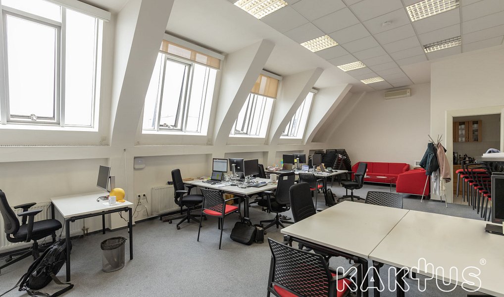 Pronájem kanceláře 66 m², Ostrava – náhled fotky 2