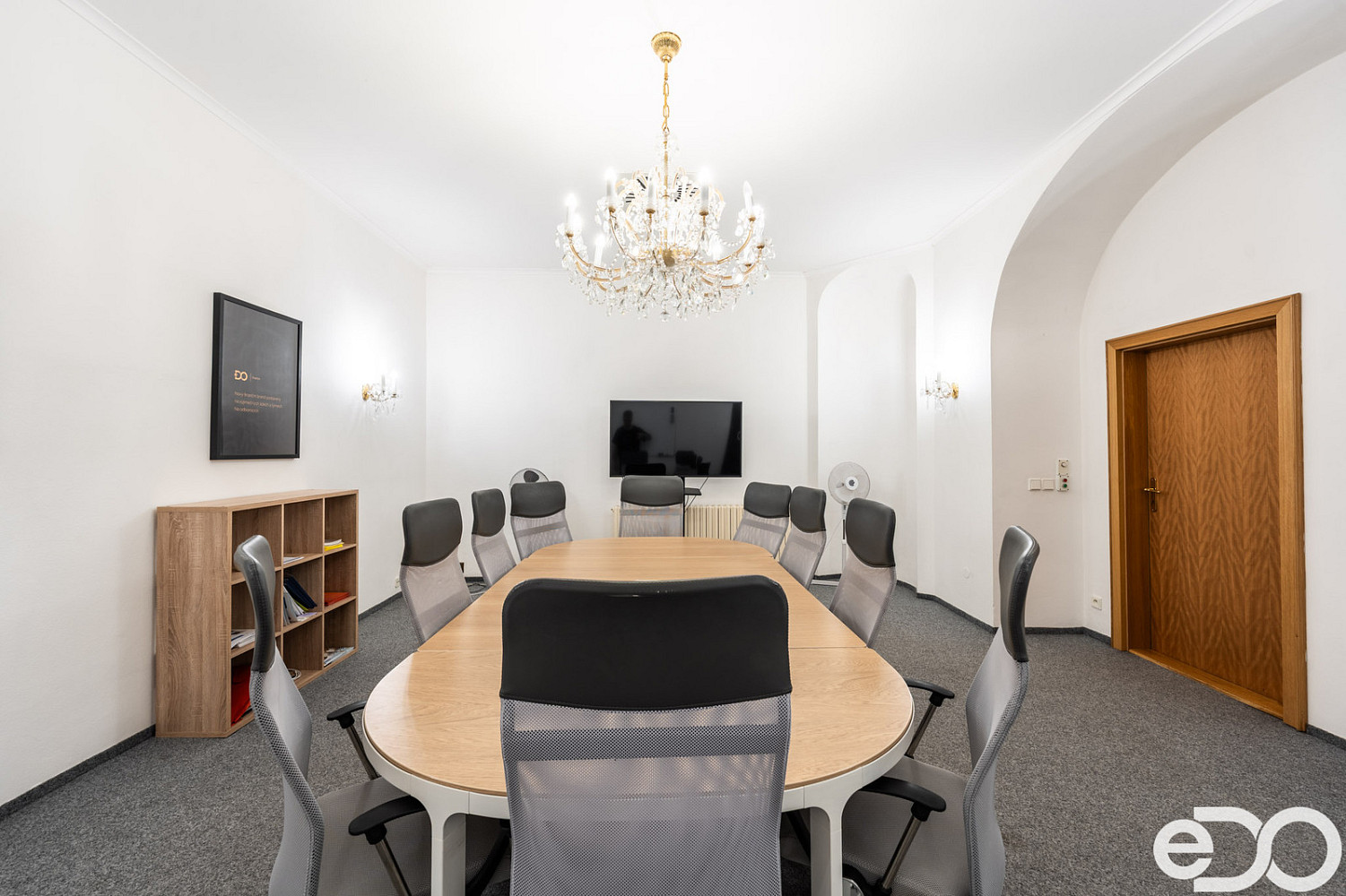 Pronájem kanceláře 193 m² – fotografie 2