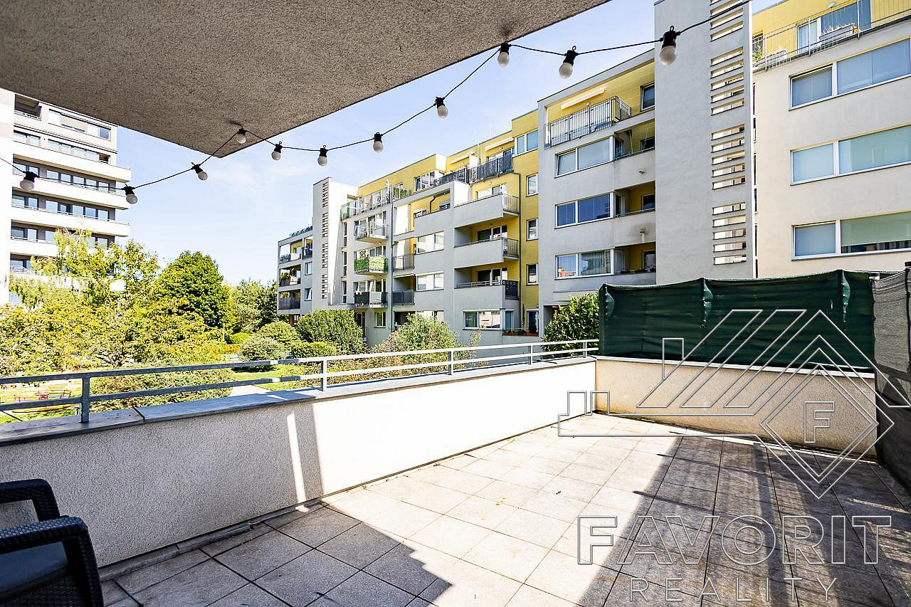 Pronájem bytu 2+kk 57 m² – fotografie 4