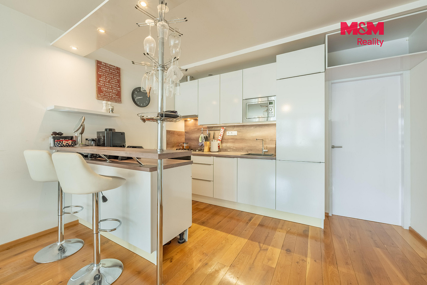 Pronájem bytu 2+kk 64 m² – fotografie 2