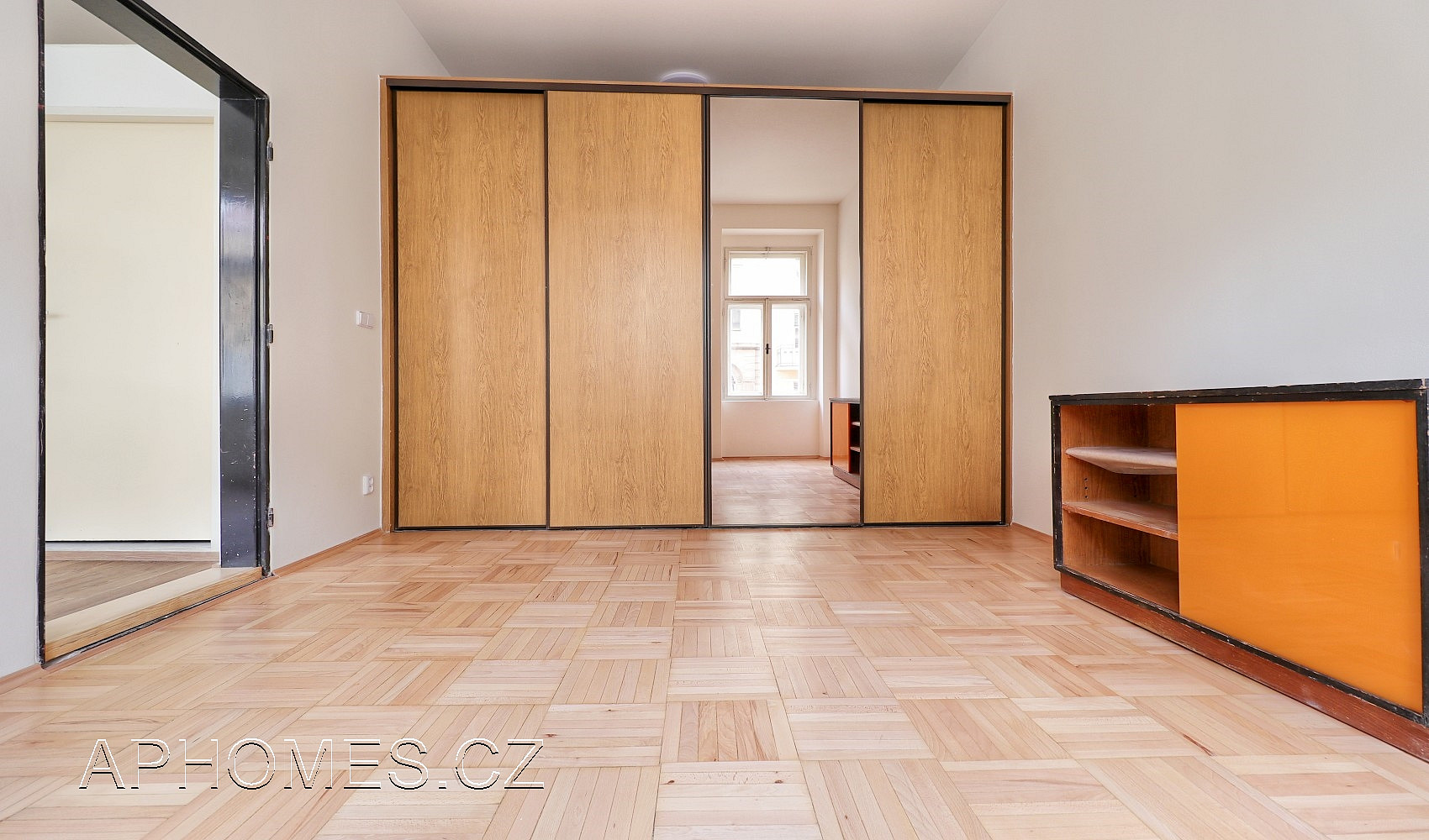 Pronájem bytu 1+1 35 m² — photo 3