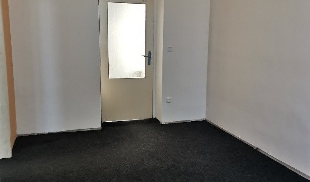 Pronájem obchodních prostor 17 m², Hradec Králové – náhled fotky 13