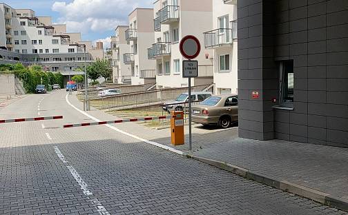 Pronájem skladu 2,5 m2, Praha 5 Barrandov, Geologická, Praha 5 - Hlubočepy