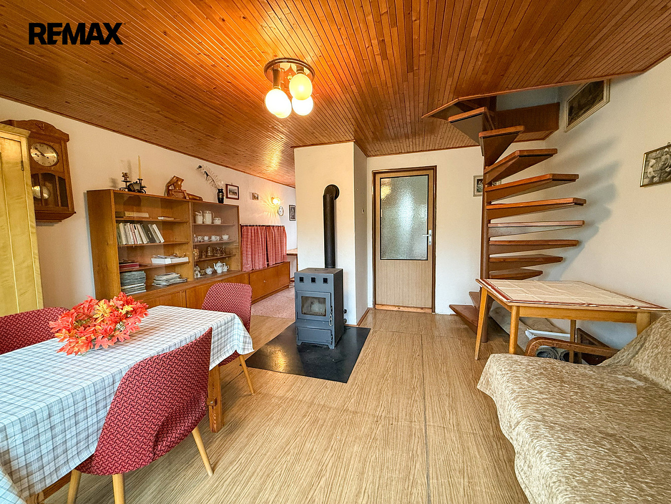 Prodej chaty/chalupy 70 m² s pozemkem 48 m² – další