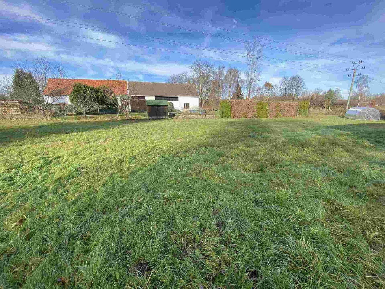 Prodej stavebního pozemku 3 703 m² – fotografie 3