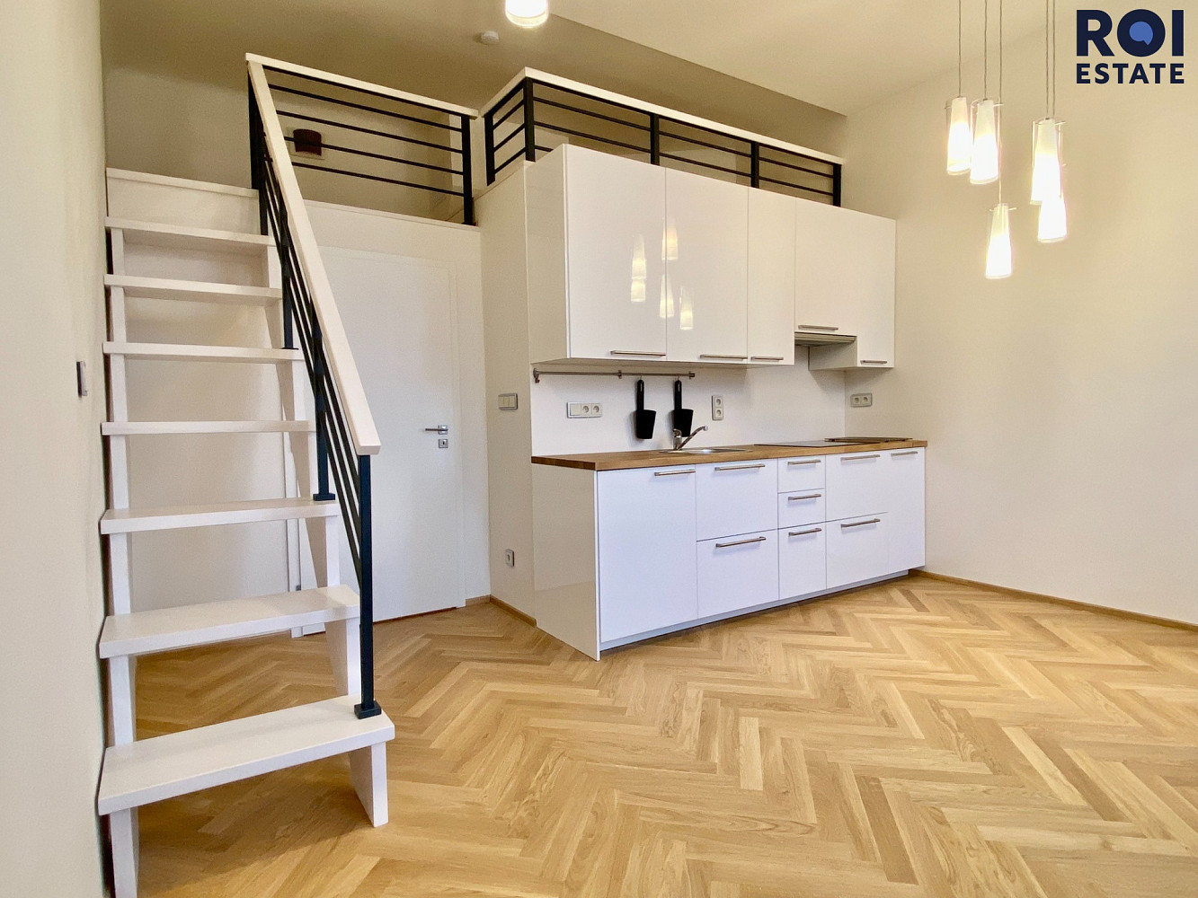 Pronájem bytu 1+kk 36 m² – pohled 5