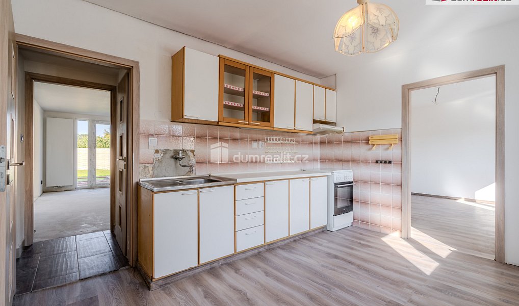 Prodej domu 460 m² s pozemkem 225 m², Vědomice – náhled fotky 25
