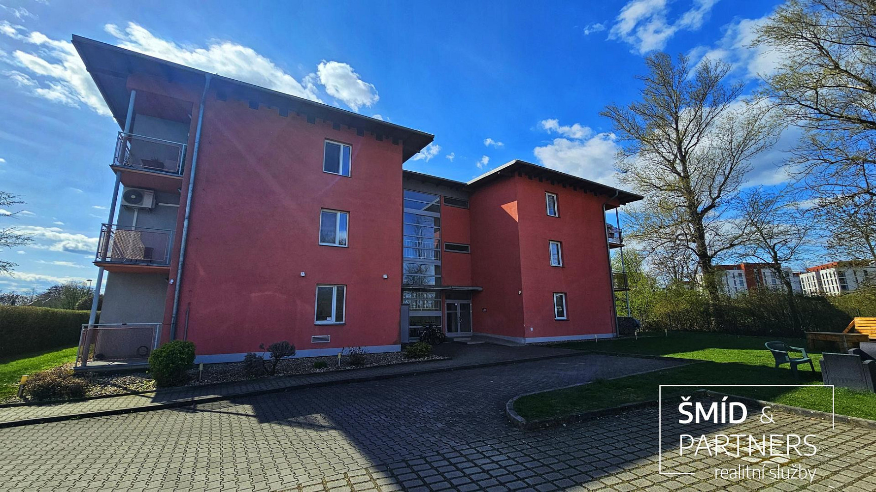Pronájem bytu 4+kk 104 m² — photo 2