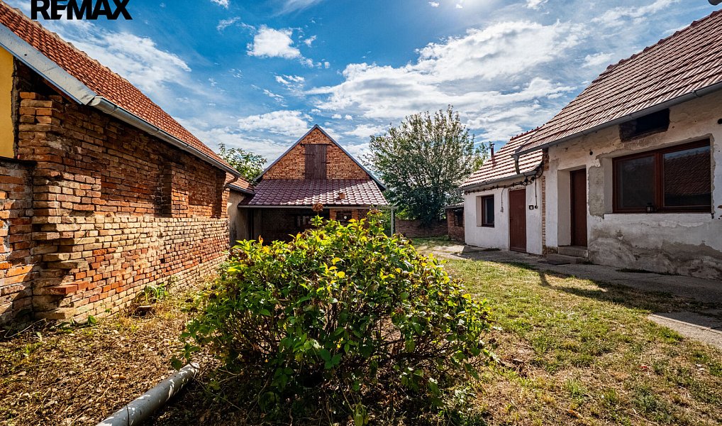 Prodej domu 200 m² s pozemkem 1 812 m², Šakvice – náhled fotky 28